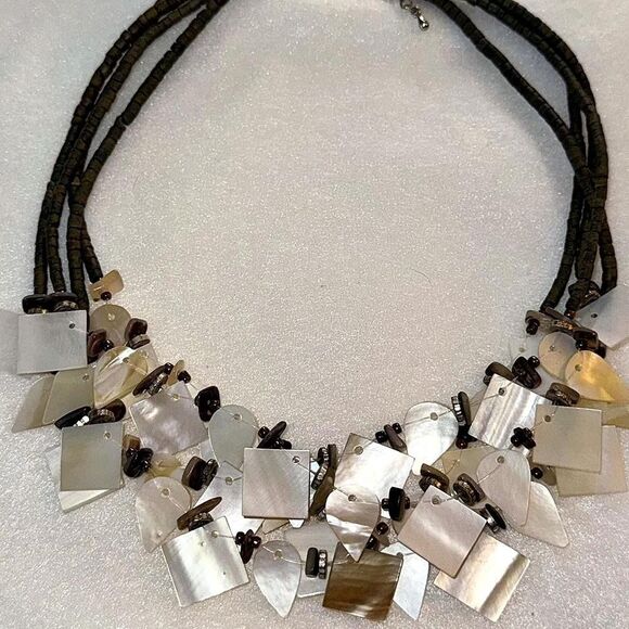 Unbranded Women's Cream Jewellery - Picture 1 of 4